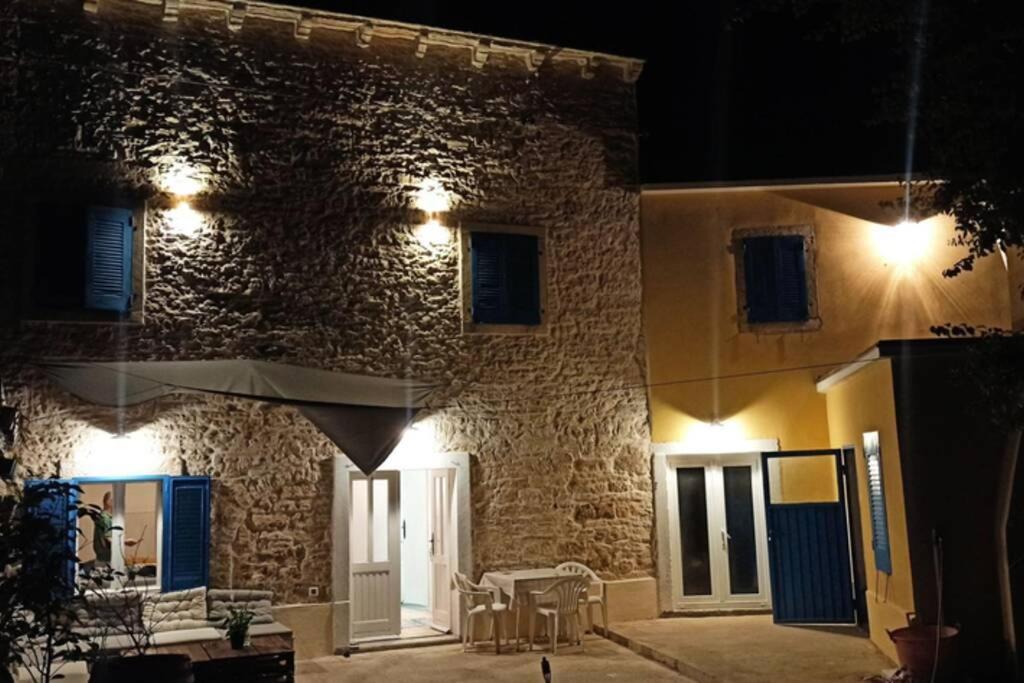 Casa Di Pietra Matelici Villa Divsici Exterior photo